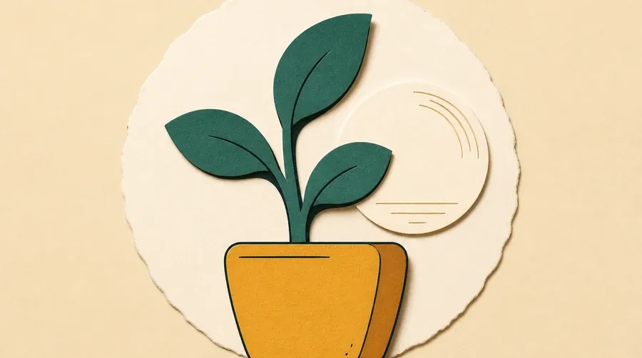 Une pousse vert sauge sort d’un pot ocre près d’un soleil crème.